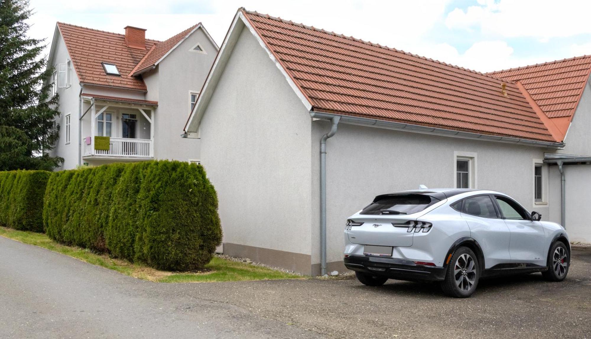 Flat Bull Appartement Mit Garten Sankt Lorenzen bei Knittelfeld Bagian luar foto